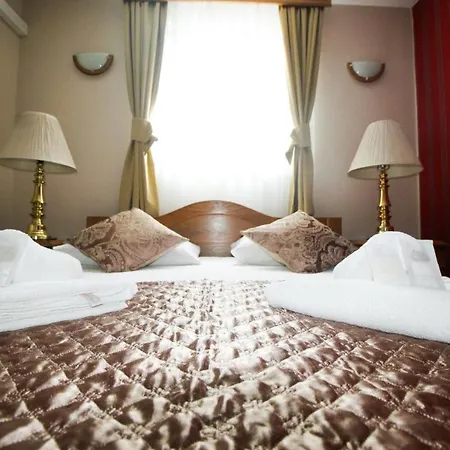 In Bb - Pansion Stari Grad With Private Parking