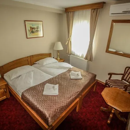 Pensionat In Bb - Pansion Stari Grad With Private Parking Sarajevo