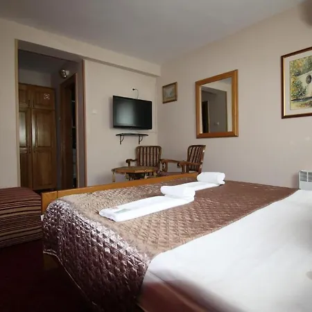 In Bb - Pansion Stari Grad With Private Parking * Sarajevo